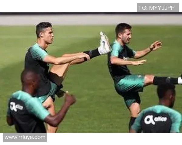 最早的足球明星是谁揭开历史面纱追溯足球运动的辉煌起源