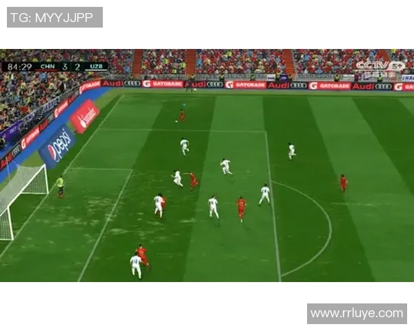 球星热爱足球的激情瞬间展现他们对这项运动的深沉热情与不懈追求 球星热爱足球的激情瞬间展现他们对这项运动的深沉热情与不懈追求